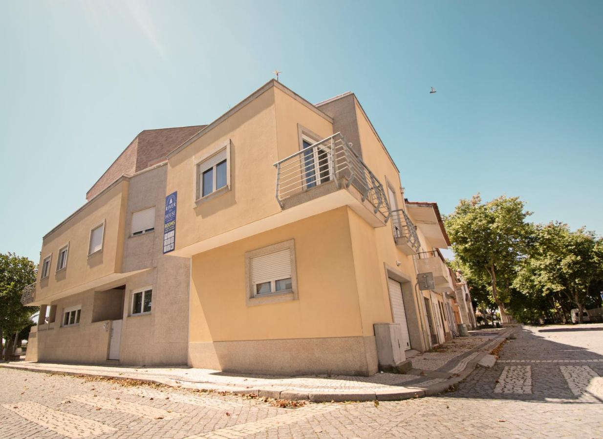 فندق Riverzenhouse إسبونسيندي المظهر الخارجي الصورة